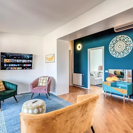 아파트 Porta Maggiore 2 Bedroom With Terrace 로마