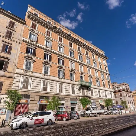 아파트 Porta Maggiore 2 Bedroom With Terrace 로마
